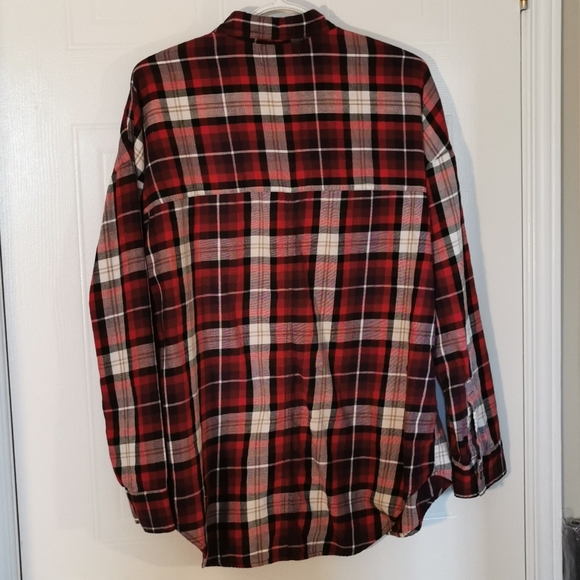 Old navy flannel boyfriend shirt - Picture 2 of 5